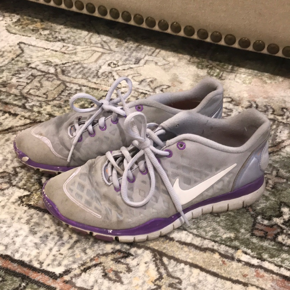 Nike Tennis Shoes